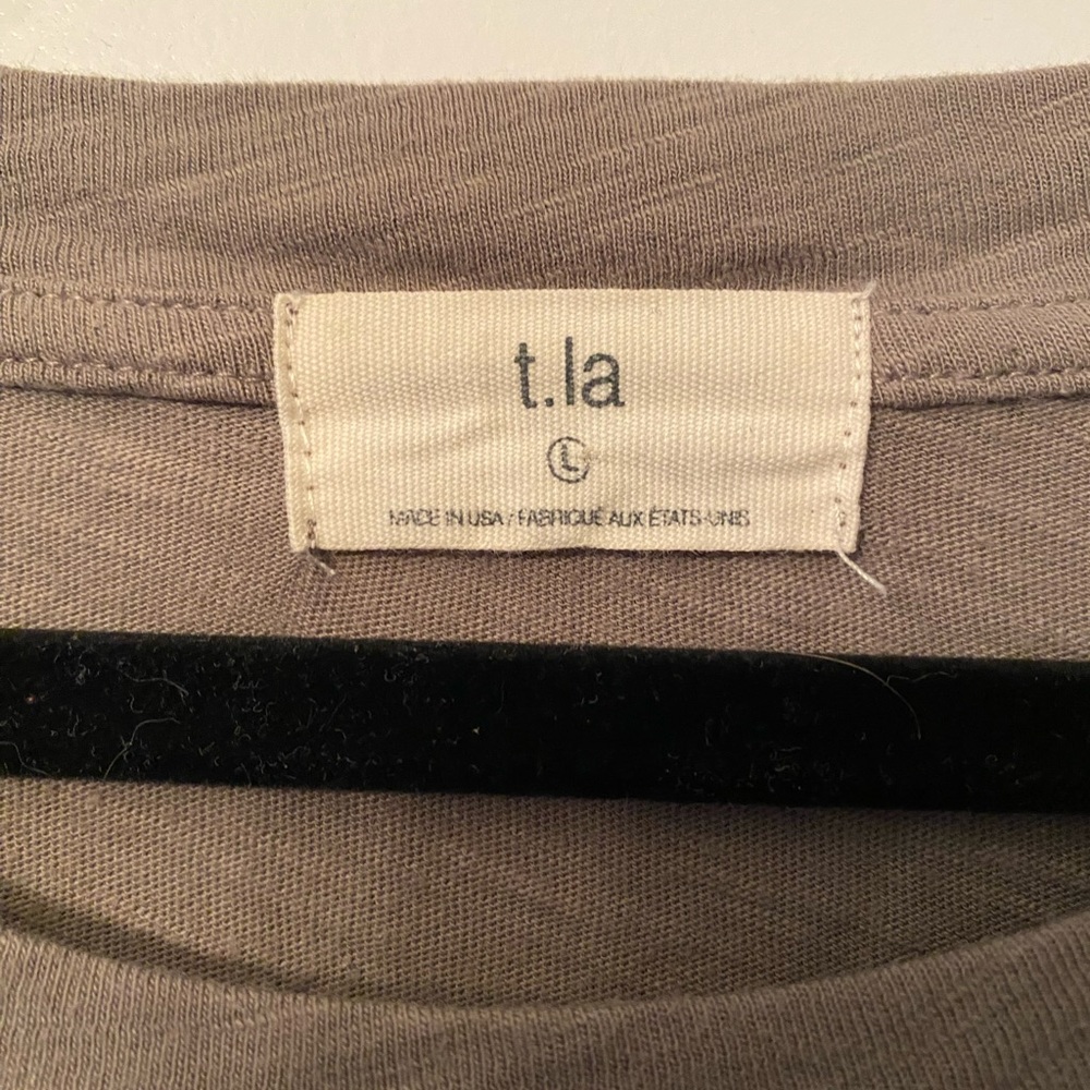 ANTHROPOLOGIE- The Classic crew neck Tee by T.LA - Picture 2 of 5